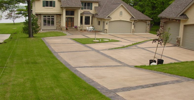 Light, Dark Border
Concrete Driveways
Verlennich Masonry and Concrete
Staples, MN